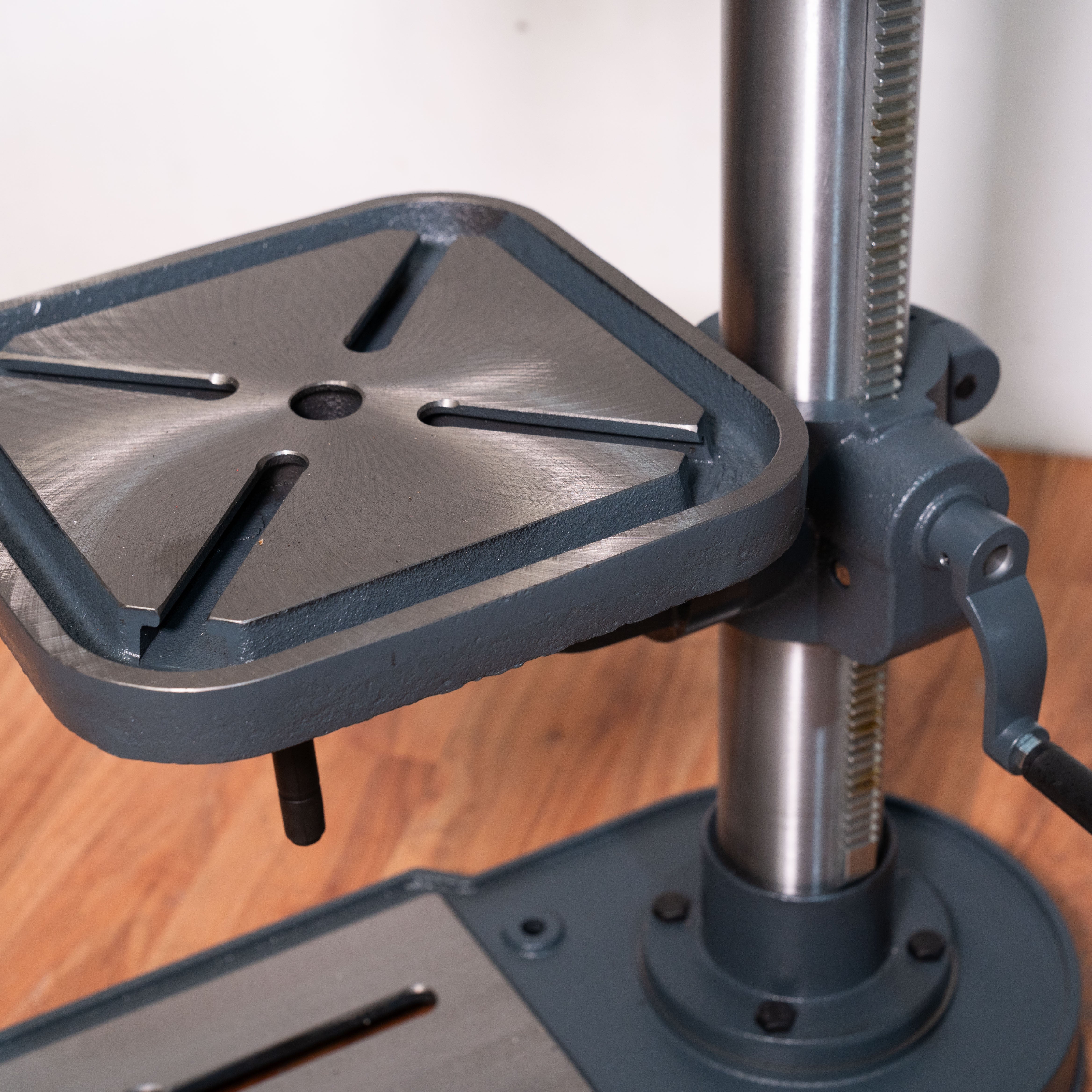 Woodfast 330mm (13") Bench Drill Press 12 Speed 16mm Chuck 240V DP33016B-VS *New Arrival*