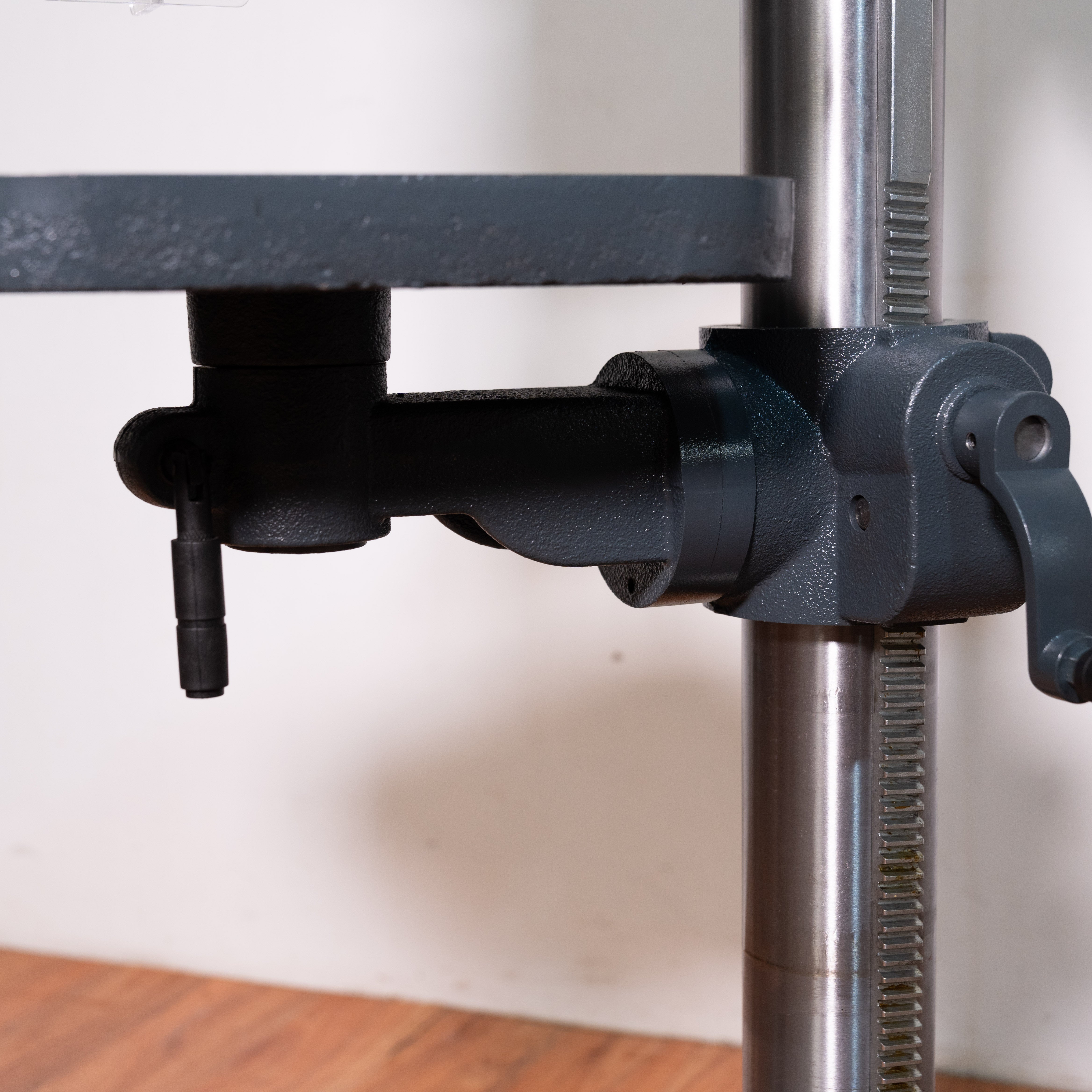 Woodfast 330mm (13") Bench Drill Press 12 Speed 16mm Chuck 240V DP33016B-VS *New Arrival*