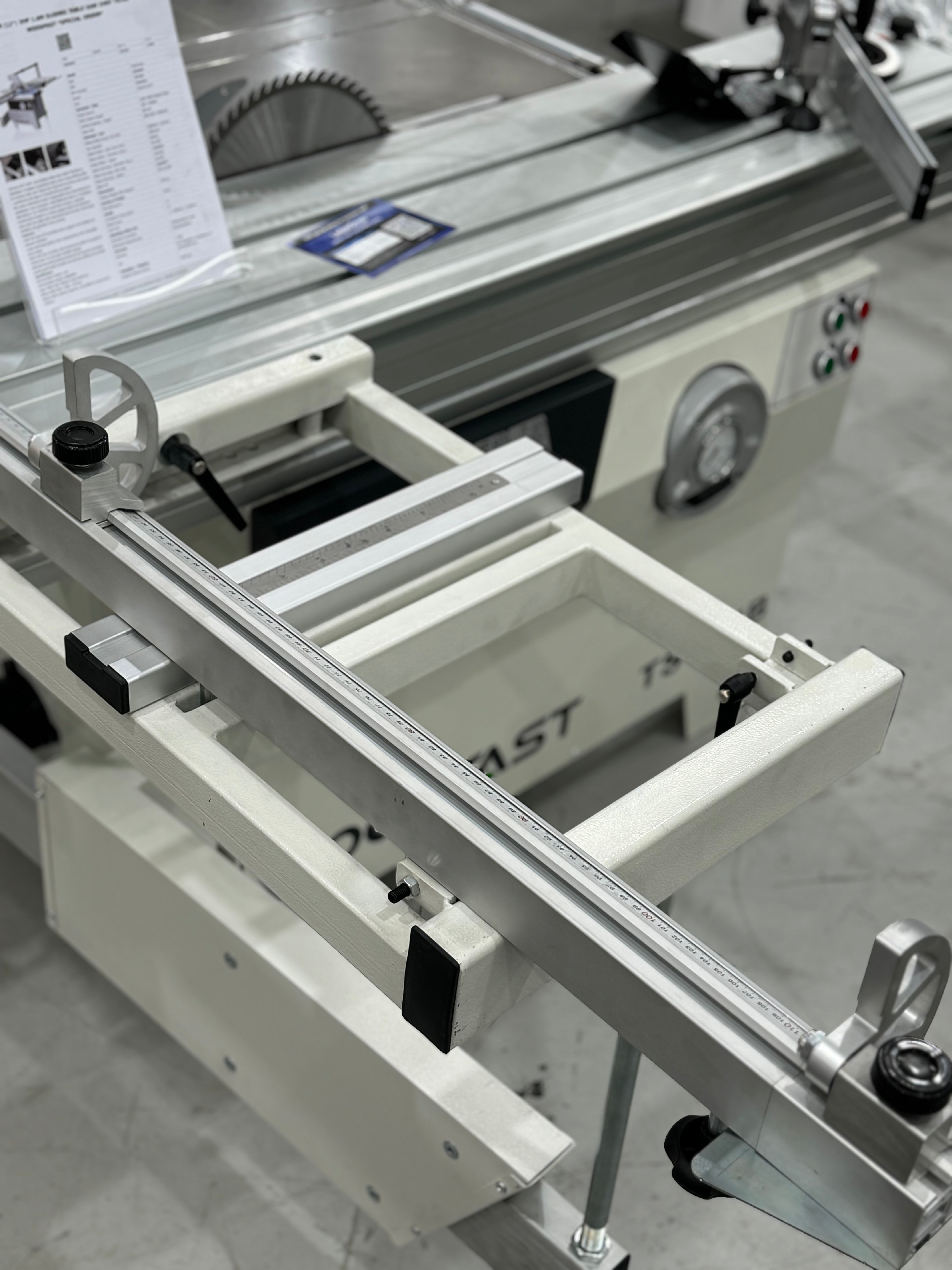 Woodfast 315mm (12") 3HP 1.6m Sliding Table Saw 240V TS315B *New Arrival*