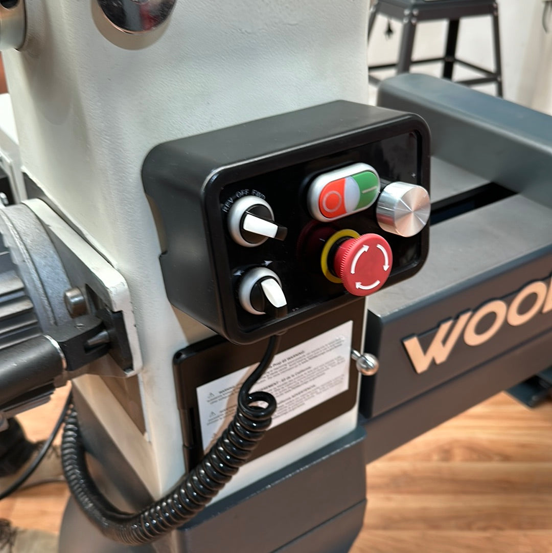 Woodfast 762mm (30") Swing x 1060mm (40") Between Centres Super Heavy Duty Wood Lathe 3HP WL3040A