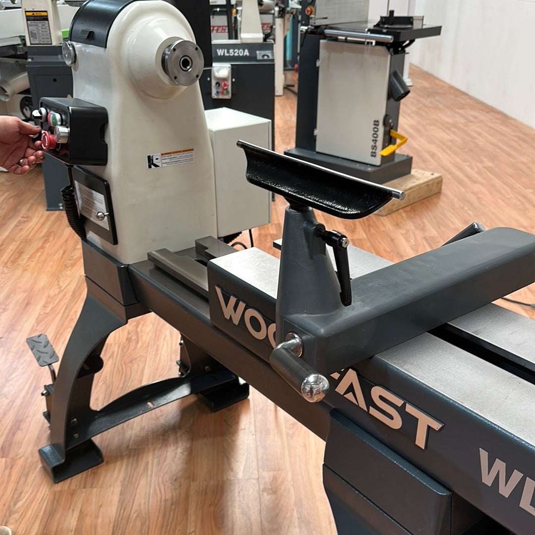 Woodfast 762mm (30") Swing x 1060mm (40") Between Centres Super Heavy Duty Wood Lathe 3HP WL3040A *Restocking Soon - Expected Mid Nov 2025*