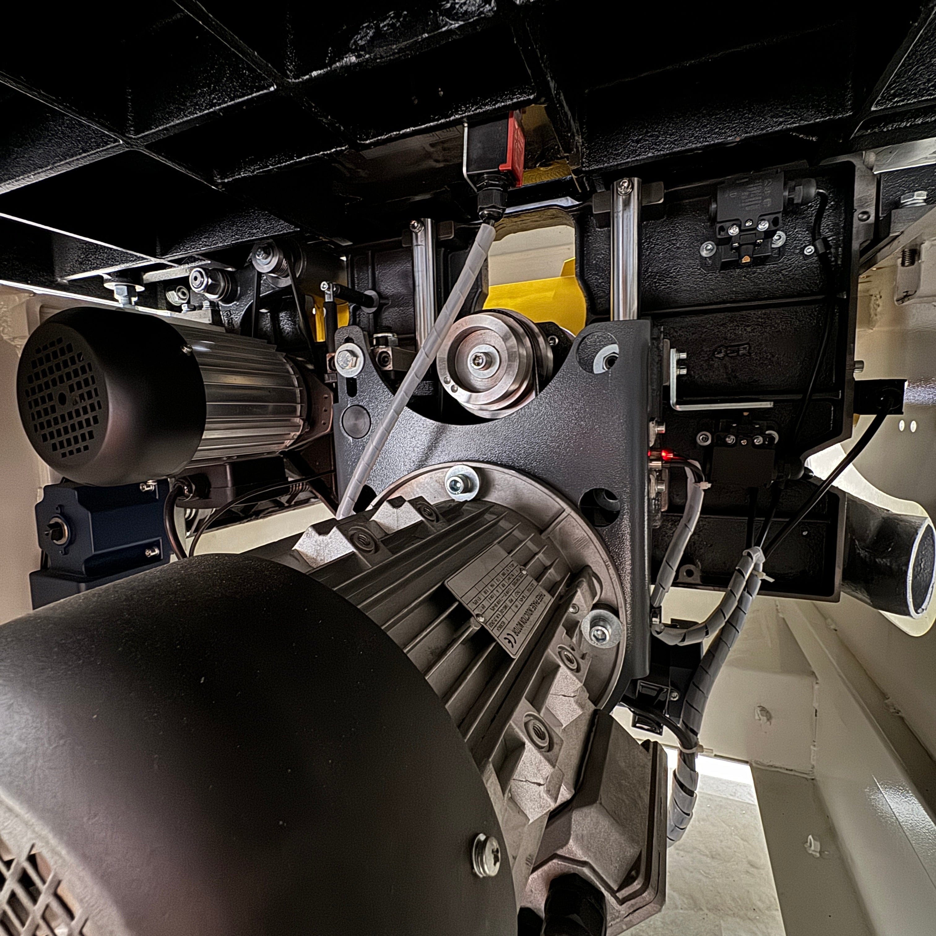 Woodfast 400mm (16") 7.5HP 3.2m Sliding Table (Optional Upgrade to 3.8m Sliding Table) with Overhead Control & Automatic Rise / Fall & Tilt Panel Saw 415V PS400C