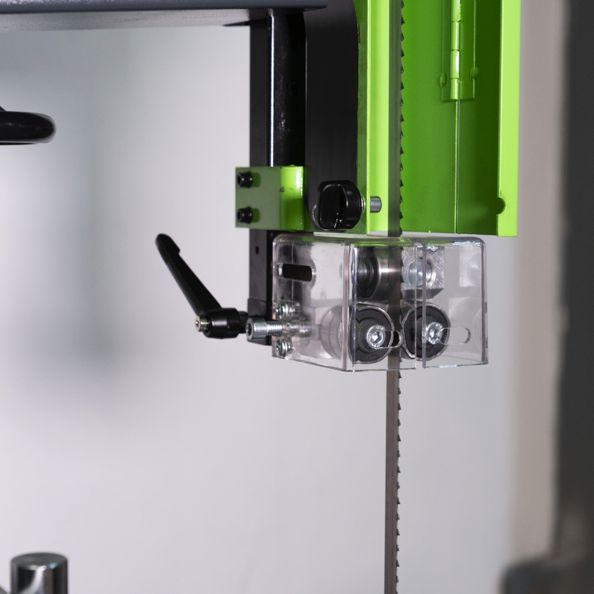 Woodfast 450mm (18") Deluxe Wood / Metal Bandsaw with Electronic Variable Speed 2.5HP 240V BS450A-EVS