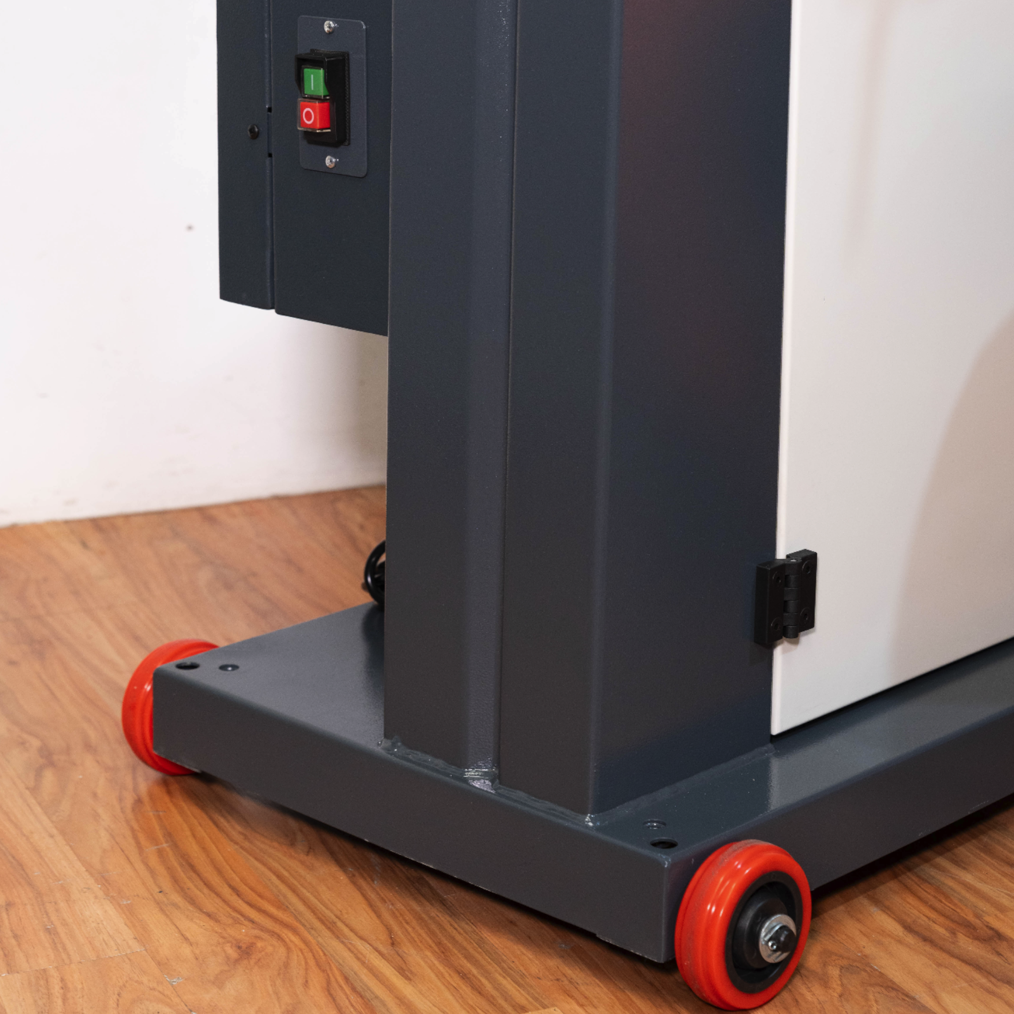 Woodfast 450mm (18") Deluxe Wood / Metal Bandsaw with Electronic Variable Speed 2.5HP 240V BS450A-EVS