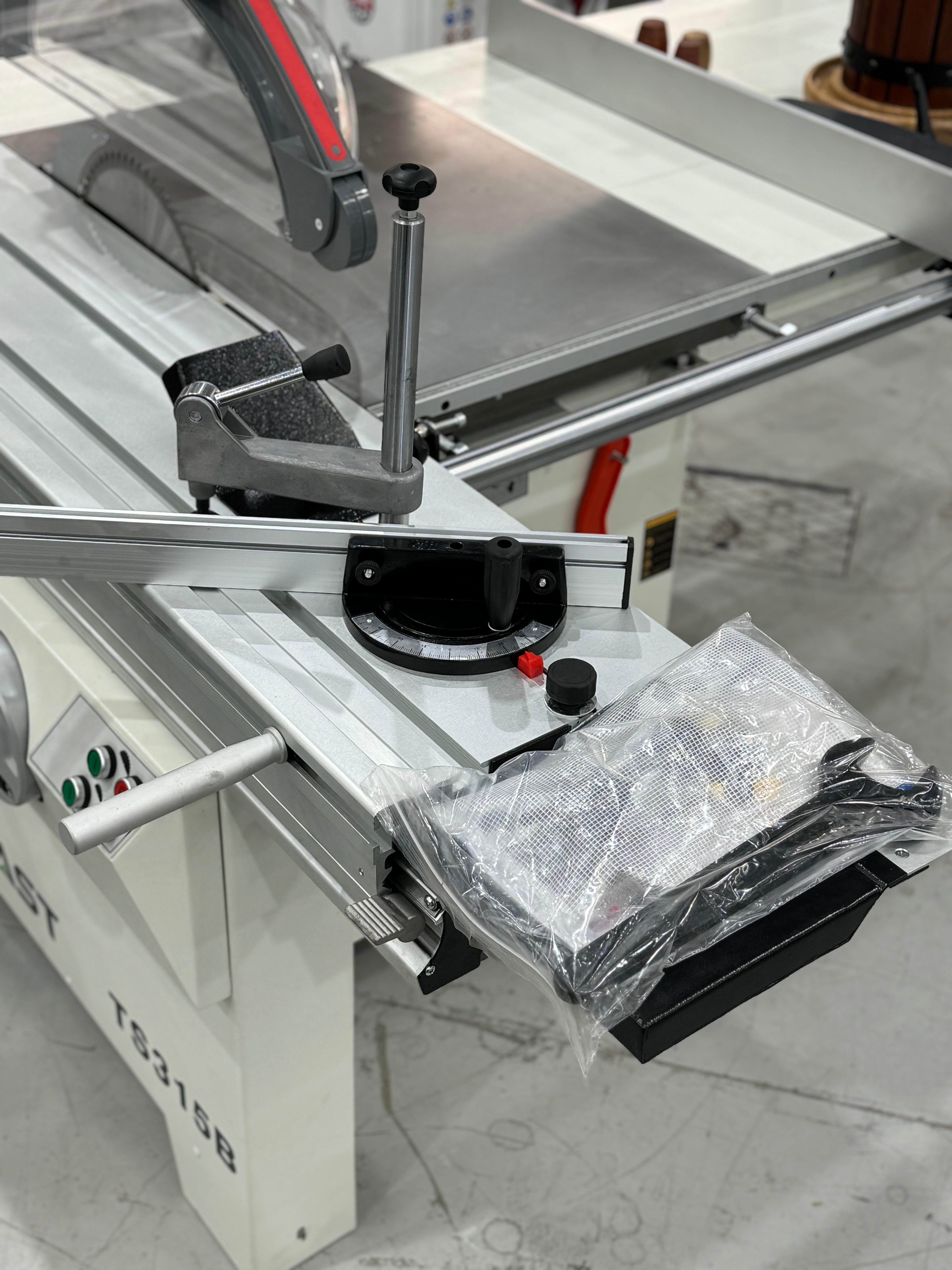 Woodfast 315mm (12") 3HP 1.6m Sliding Table Saw 240V TS315B *New Arrival*