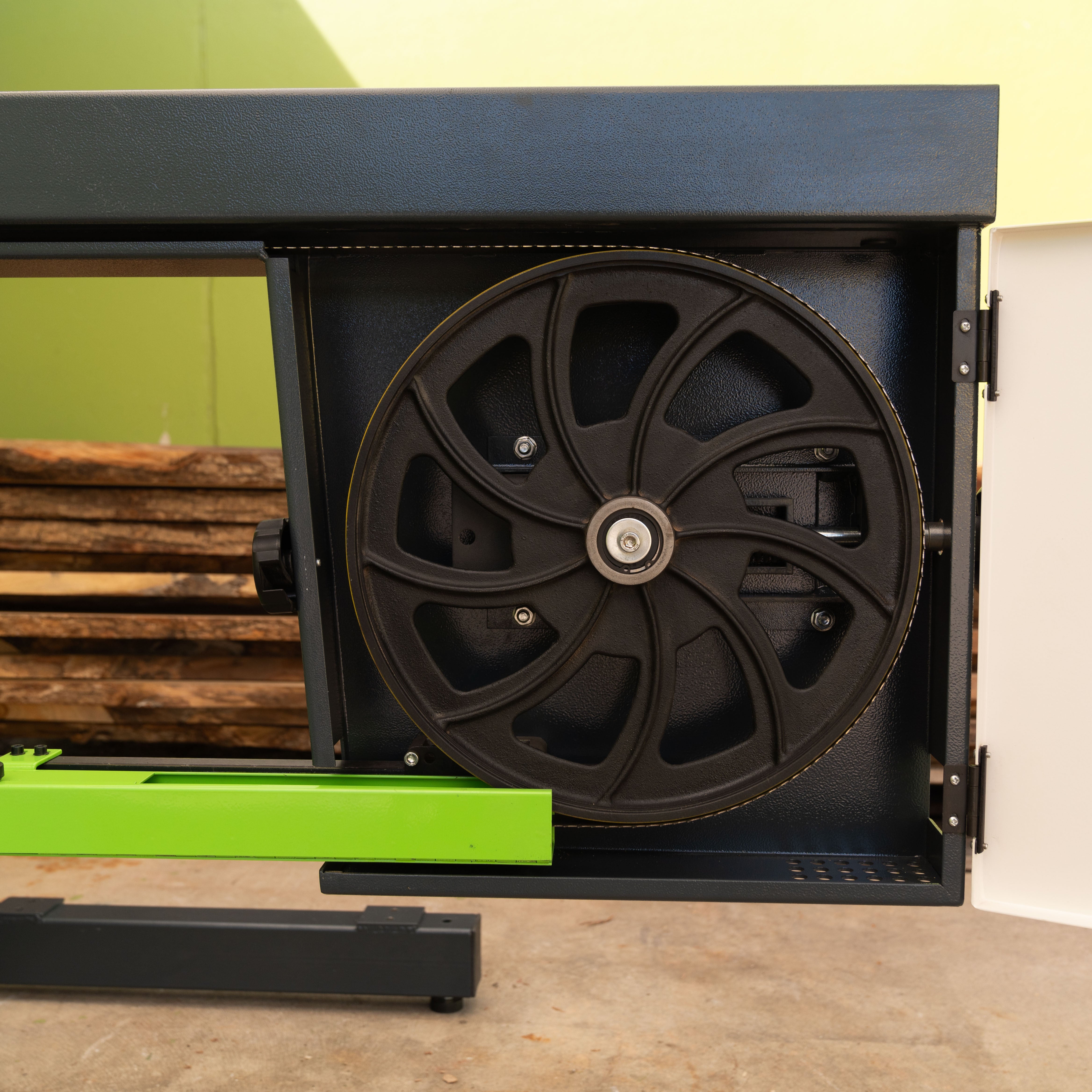 Woodfast 2.4m 3HP Sawmill 240V HB350B