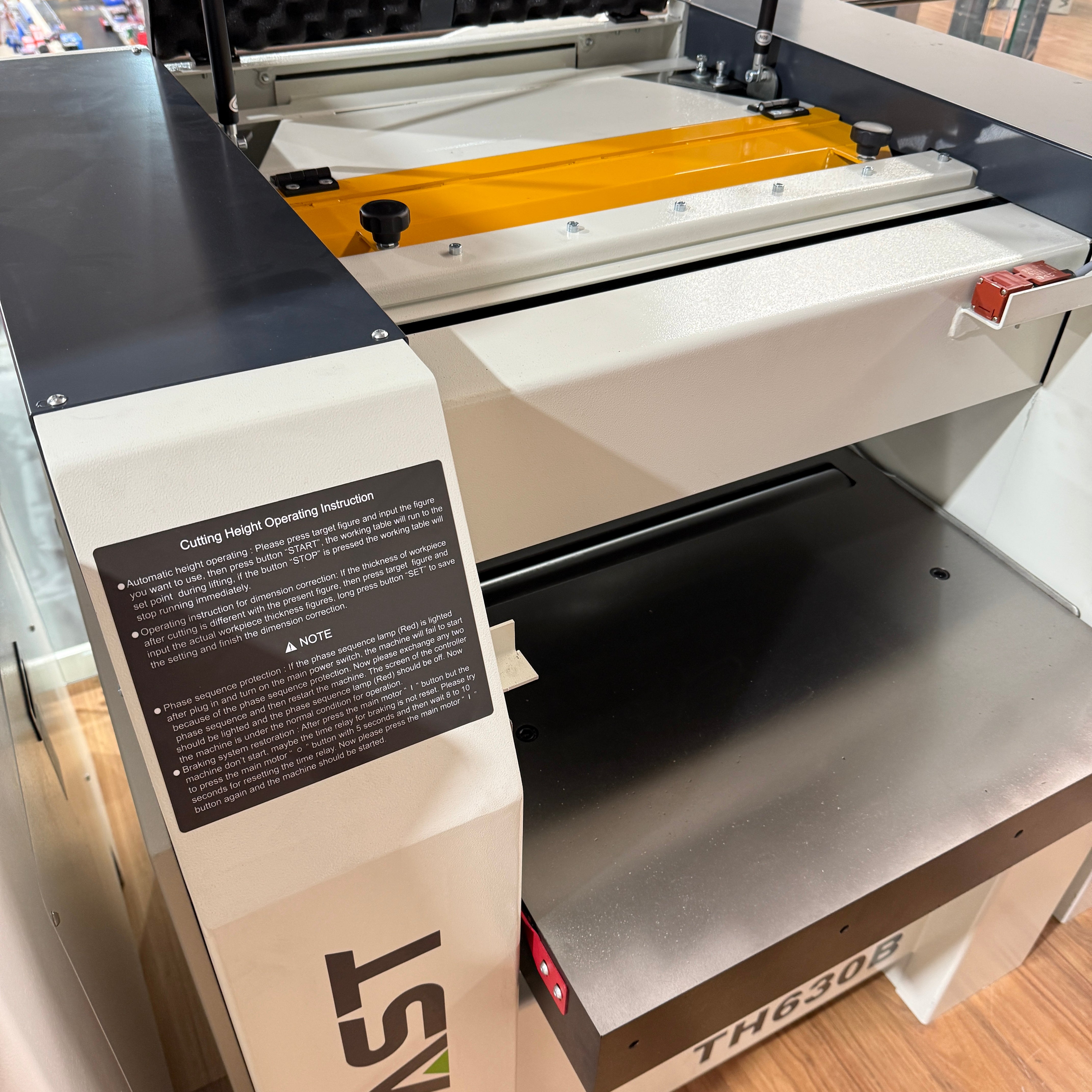 Woodfast 630mm (25") Industrial Thicknesser with Spiral Head Cutter Block 10HP 415V TH630B